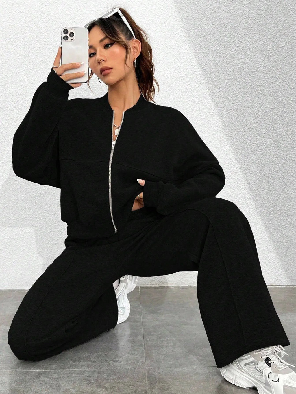 Ensemble Sport Femme – Sweat Oversize et Pantalon à Lacets, Tenue Confortable et Décontractée