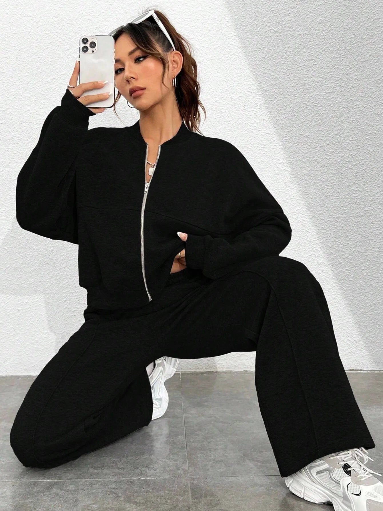Ensemble Sport Femme – Sweat Oversize et Pantalon à Lacets, Tenue Confortable et Décontractée