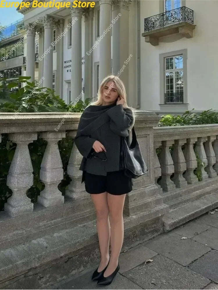 Cardigan court gris pour femme avec écharpe assortie – Élégance et confort pour la saison automne-hiver